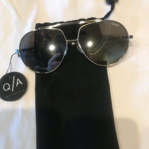 BRAND NEW QUAY Australia Blaze silver sunglasses